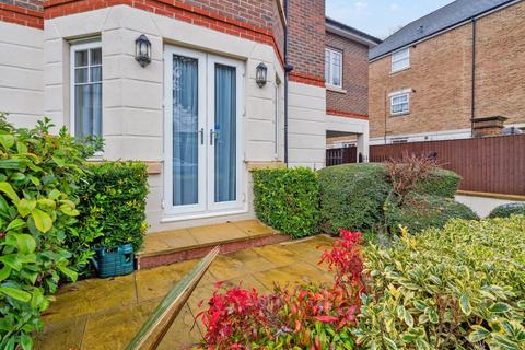 2 bedroom apartment for sale, Westfield Park, Hatch End, Pinner HA5