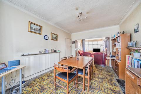 3 bedroom detached house for sale, Mowbray Road, Edgware