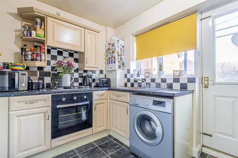 2 bedroom end of terrace house for sale, Chatsworth Road, Swindon SN25