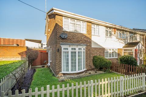 3 bedroom end of terrace house for sale, Periwinkle Close, Sittingbourne, Kent, ME10