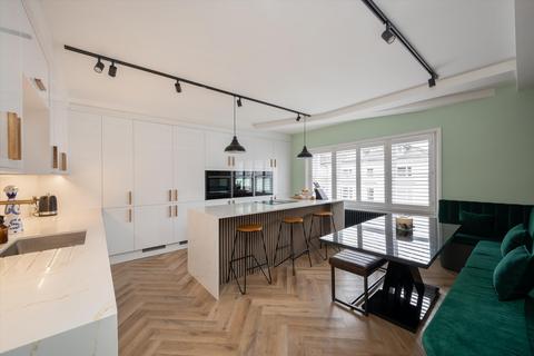 3 bedroom flat for sale, Belsize Park, London, NW3