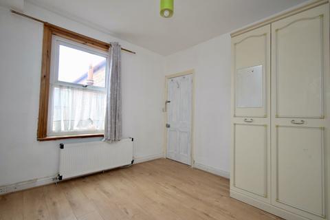 65 Bridge Road, Leicester, LE5 3LB