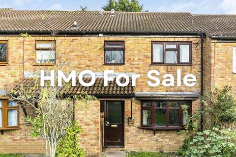 4 bedroom terraced house for sale, London NW7