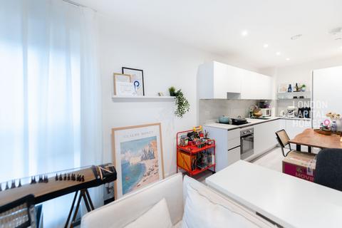 1 bedroom apartment for sale, Tabbard Apartments, East Acton Lane, London, W3