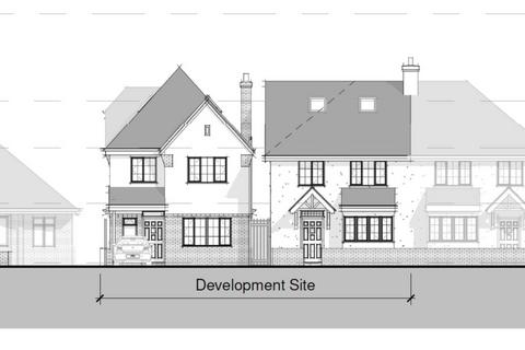 3 bedroom property with land for sale, *  DEVELOPMENT OPPORTUNITY – EXISTING HOUSE AND ADJACENT PLOT  *  Beaconsfield Road, TRING