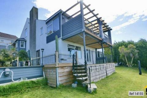 undefined, Gwylan Uchaf, Y Felinheli, Gwynedd, LL56