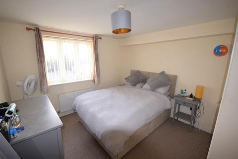 2 bedroom flat for sale, Market Mead, Chippenham