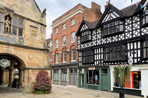 2 bedroom apartment to rent, The Square, Shrewsbury