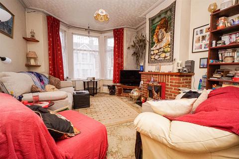 3 bedroom terraced house for sale, Emmanuel Road, Hastings