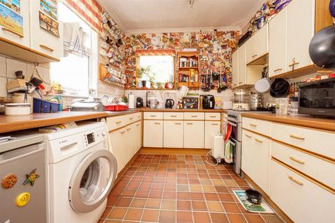 3 bedroom terraced house for sale, Emmanuel Road, Hastings