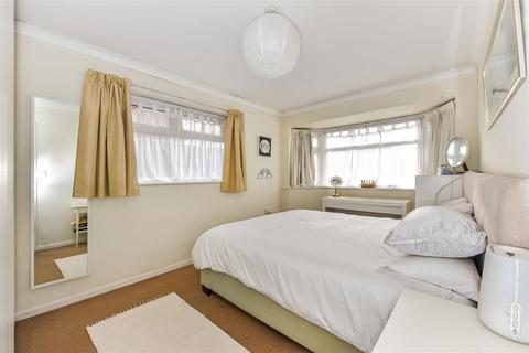 4 bedroom detached house for sale, Fifth Avenue, Havant