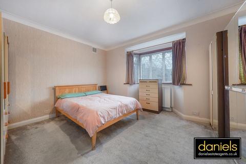 2 bedroom ground floor flat for sale, Baker Road, Harlesden , London, NW10