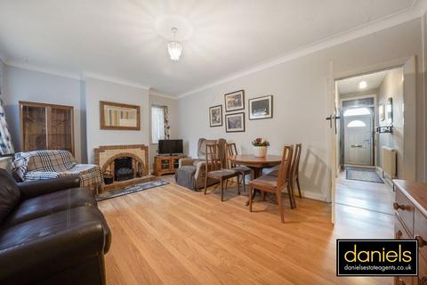 2 bedroom ground floor flat for sale, Baker Road, Harlesden , London, NW10