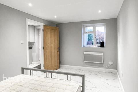 1 bedroom apartment to rent, Valentia Road, Reading