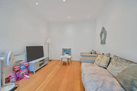 2 bedroom flat for sale, Acton Lane, Chiswick, London, W4