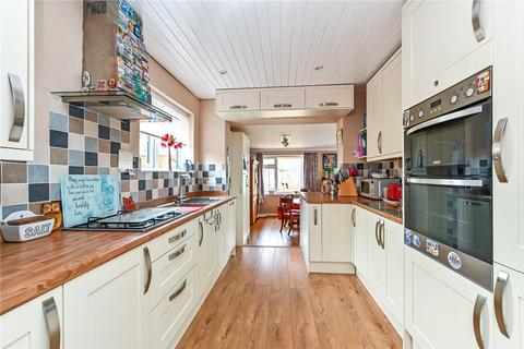 3 bedroom bungalow for sale, Greenfields, Liss, Hampshire