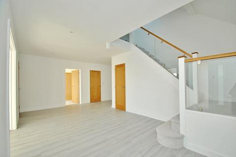 undefined, Broadstone BH18