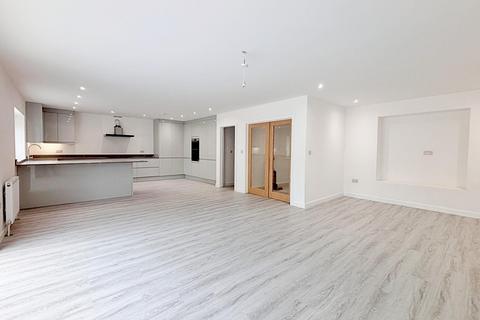 4 bedroom detached house for sale, Springdale Avenue, Broadstone BH18