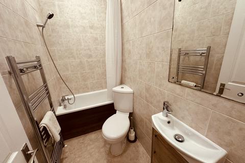 2 bedroom flat to rent, St. John's Way, London N19