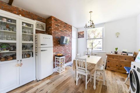 54 Tynemouth Road, Mitcham, CR4 2BN