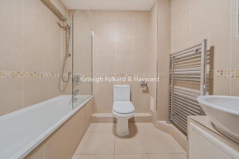 2 bedroom flat for sale, Old Farm Avenue, Southgate