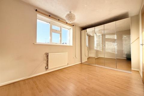 16 Cannam Close, Whetstone, Leicester, LE8 6ZP