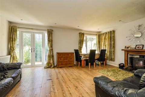 2 bedroom bungalow for sale, Forest Rise, Liss, Hampshire, GU33