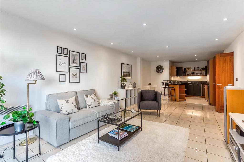 Living/Dining Area