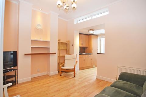 1 bedroom apartment for sale, Stanley Road, Teddington, Middlesex, TW11