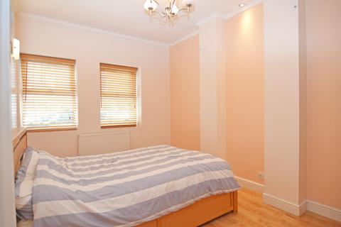 1 bedroom apartment for sale, Stanley Road, Teddington, Middlesex, TW11