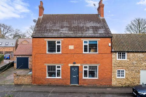 4 bedroom semi-detached house for sale, Church Street, Grantham NG32