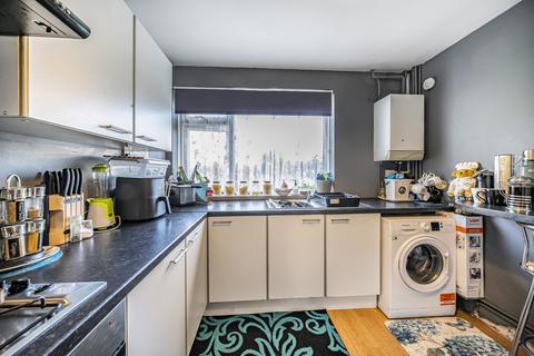 2 bedroom apartment for sale, Abbey Park, Beckenham