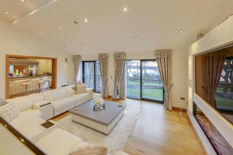 5 bedroom townhouse for sale, Higher Lakewood, Hollingworth Road, Littleborough