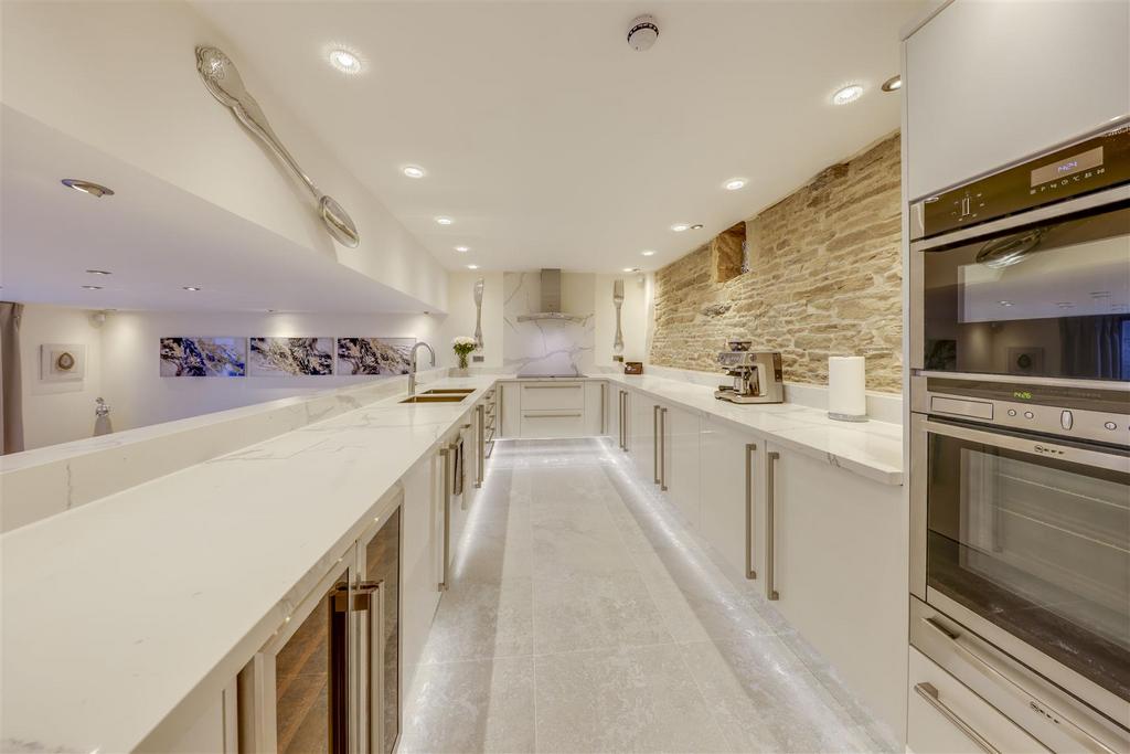 Kitchen Alt