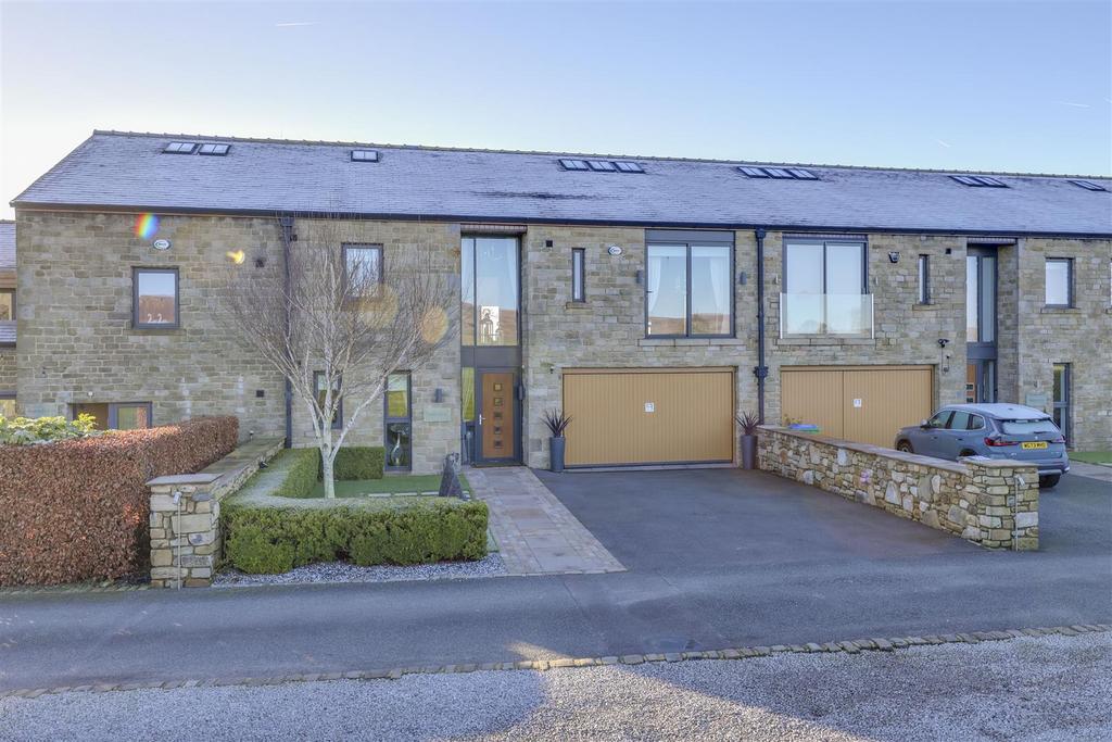 Front External, Garden &amp; Driveway