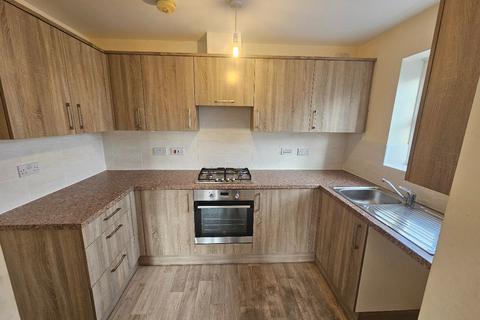 2 bedroom apartment to rent, Fernbeck Close, Farnworth, Bolton