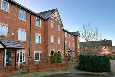 4 bedroom townhouse to rent, Lynwood Close, Calderstones Park, Whalley - Lancashire, BB7