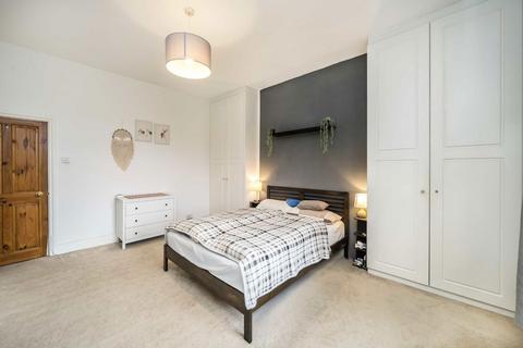 1 bedroom flat for sale, Horn Lane, London W3