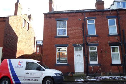 2 bedroom terraced house to rent, Harlech Mount, Leeds LS11