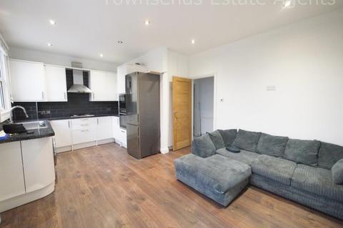 2 bedroom flat to rent, Pinner Road, Harrow HA1