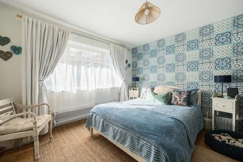 19 Beacon Grove, Carshalton, SM5 3BA