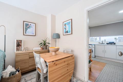19 Beacon Grove, Carshalton, SM5 3BA