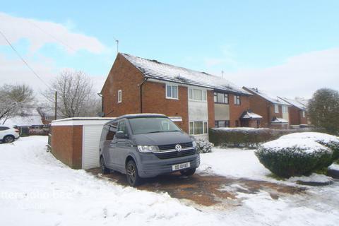 3 bedroom semi-detached house for sale, Church Street, Wood Lane