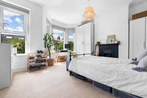 21 Amesbury Road, Cardiff, CF23 5DW