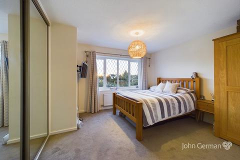 74 Ampleforth Drive, Stafford, ST17 4TR