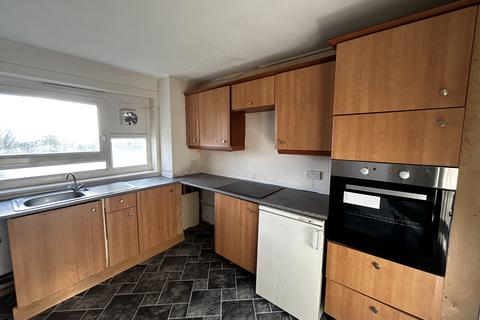 2 bedroom flat to rent, Mossgiel Road, Glasgow G67