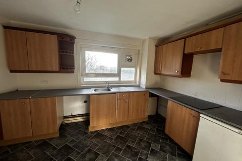 2 bedroom flat to rent, Mossgiel Road, Glasgow G67