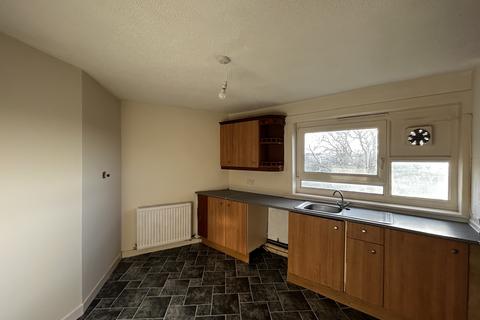 2 bedroom flat to rent, Mossgiel Road, Glasgow G67