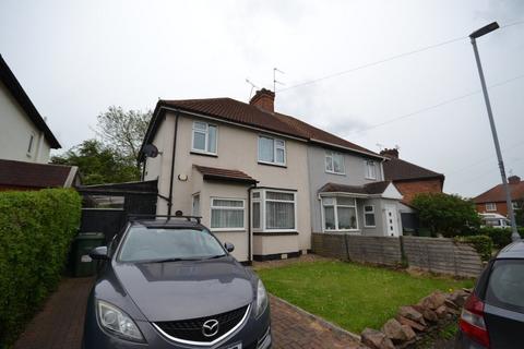 3 bedroom semi-detached house to rent, Grosvenor Crescent, Leicester LE2