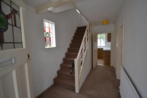 3 bedroom semi-detached house to rent, Grosvenor Crescent, Leicester LE2